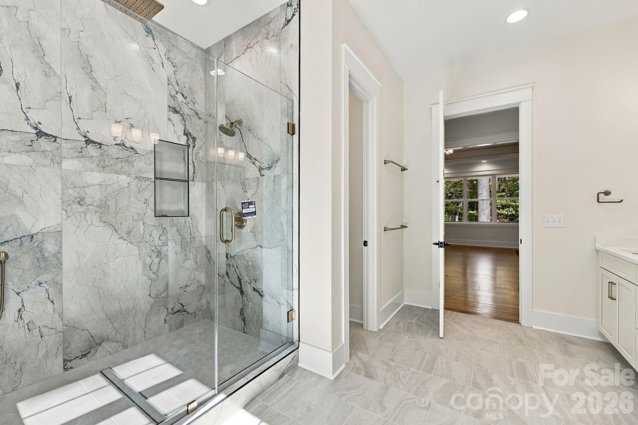 207 Kingsbridge Road Property Photo 27