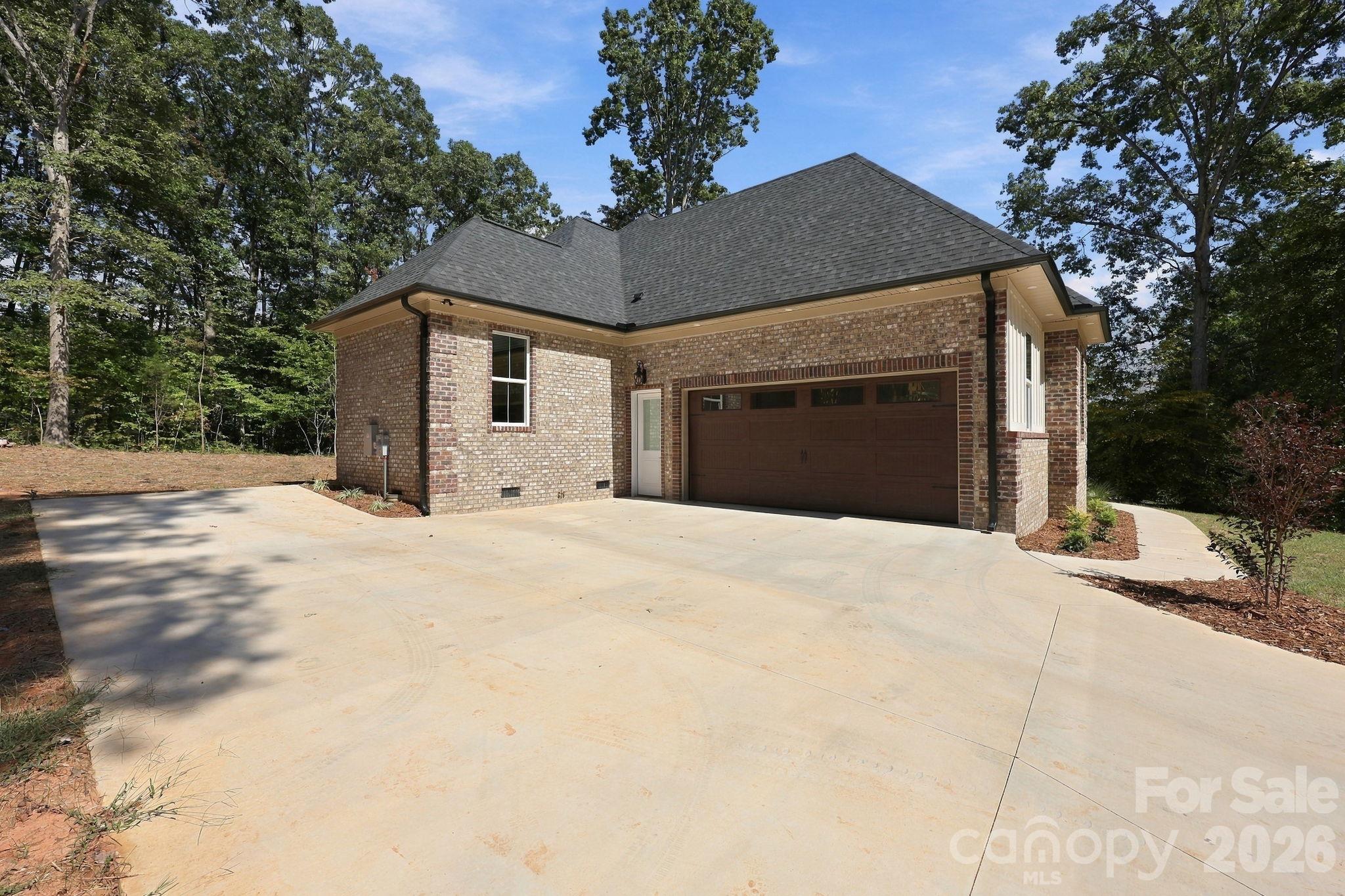 207 Kingsbridge Road Property Photo 37