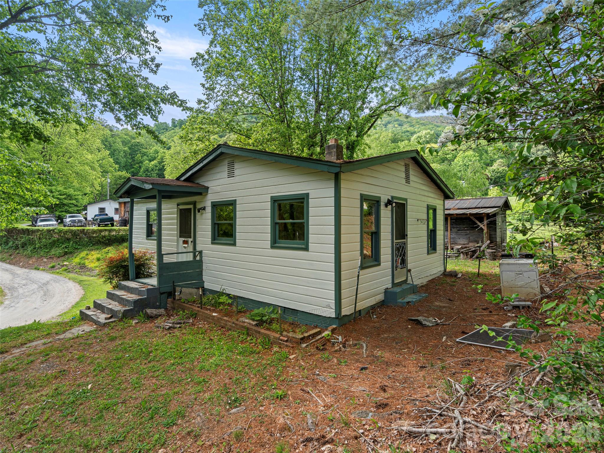 1669 Fisher Creek Road Property Photo 1
