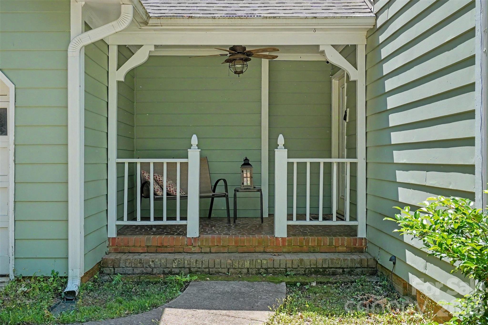 5812 Camelot Drive Property Photo 3