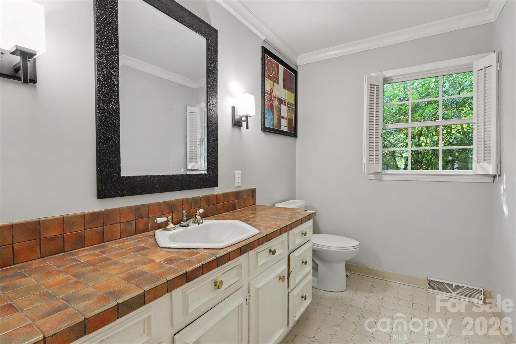5812 Camelot Drive Property Photo 19