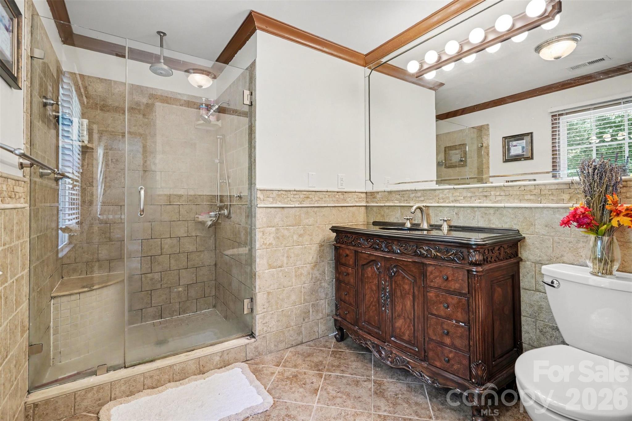 5812 Camelot Drive Property Photo 22