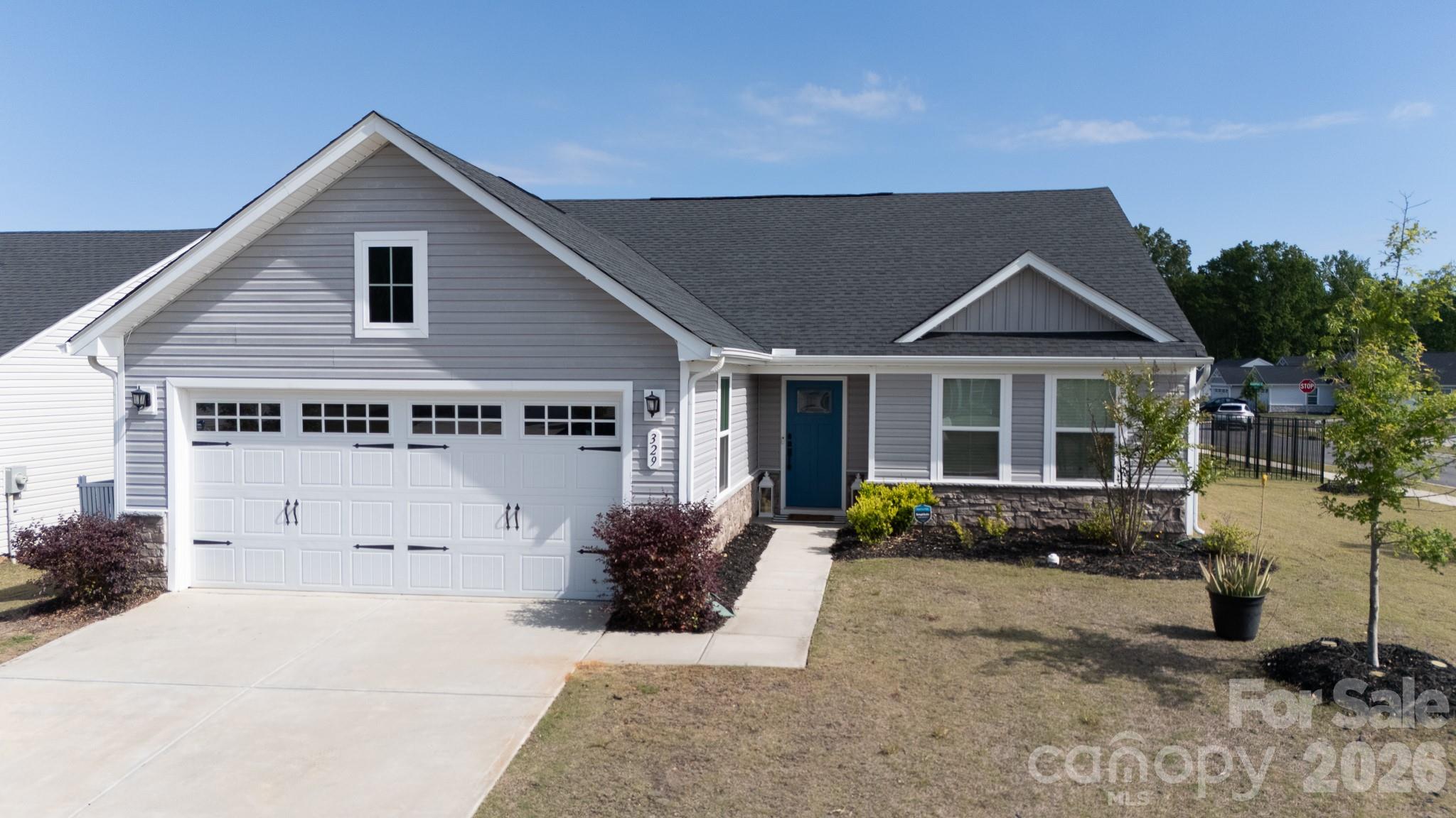 329 Damask Drive Property Photo 3