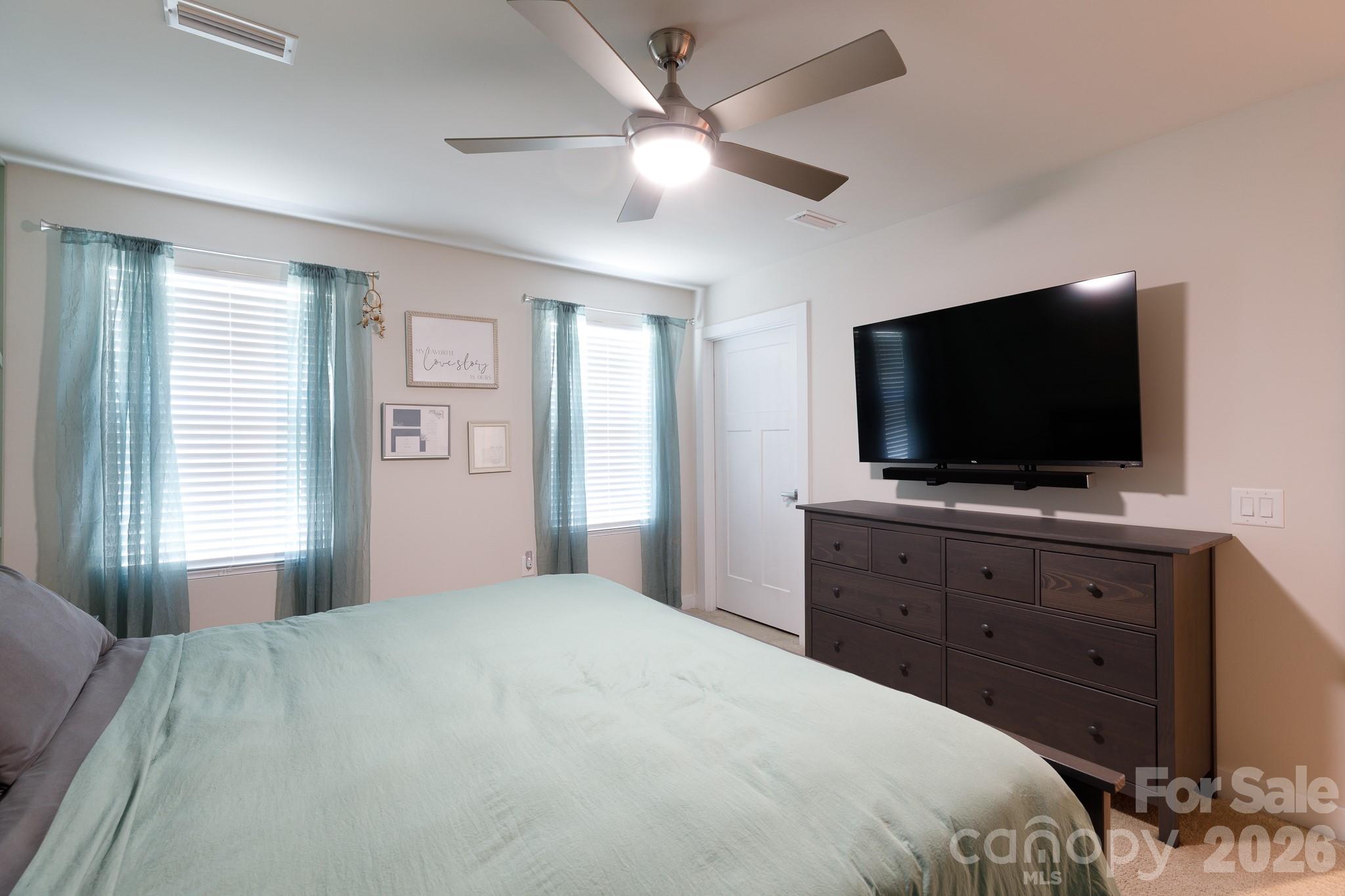 329 Damask Drive Property Photo 14