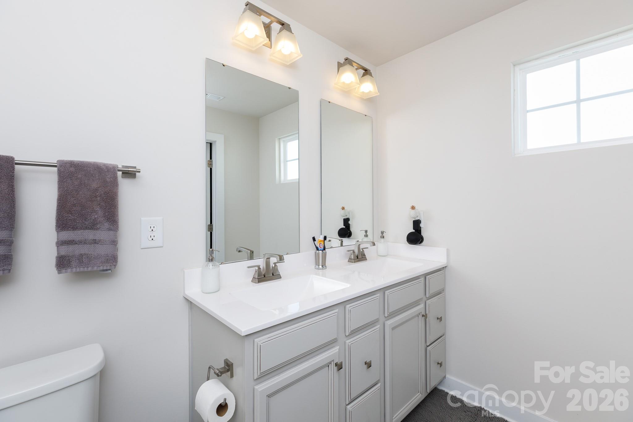 329 Damask Drive Property Photo 16
