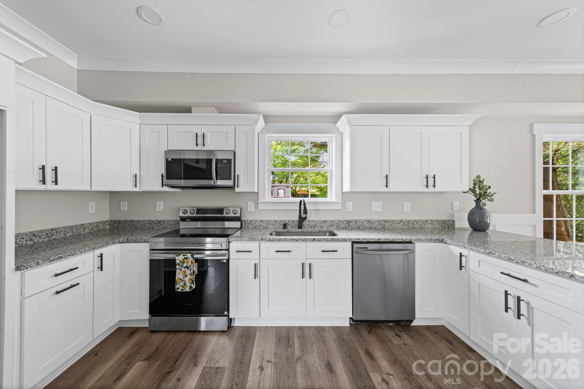 2406 Newland Road Property Photo 4