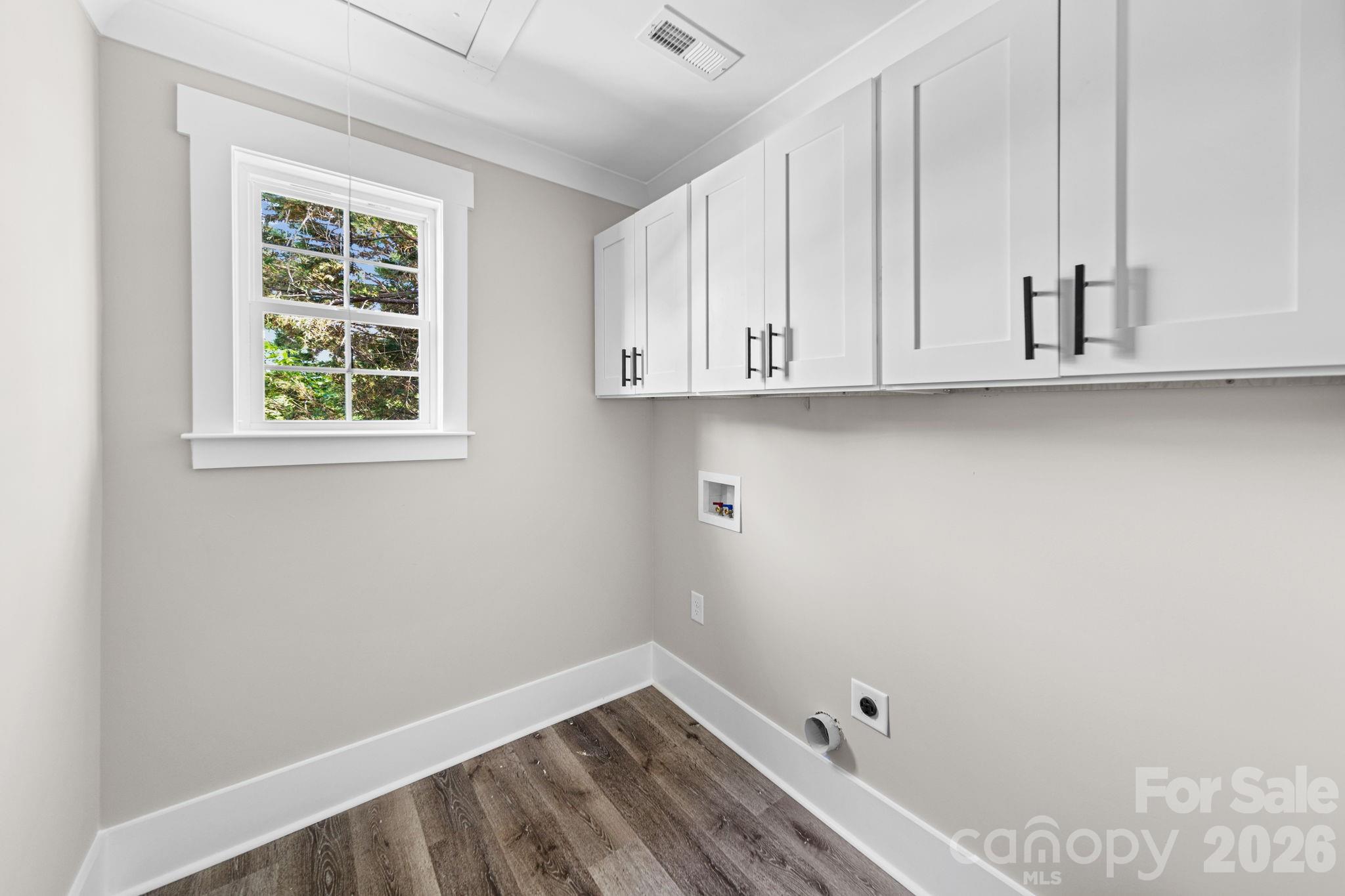 2406 Newland Road Property Photo 15