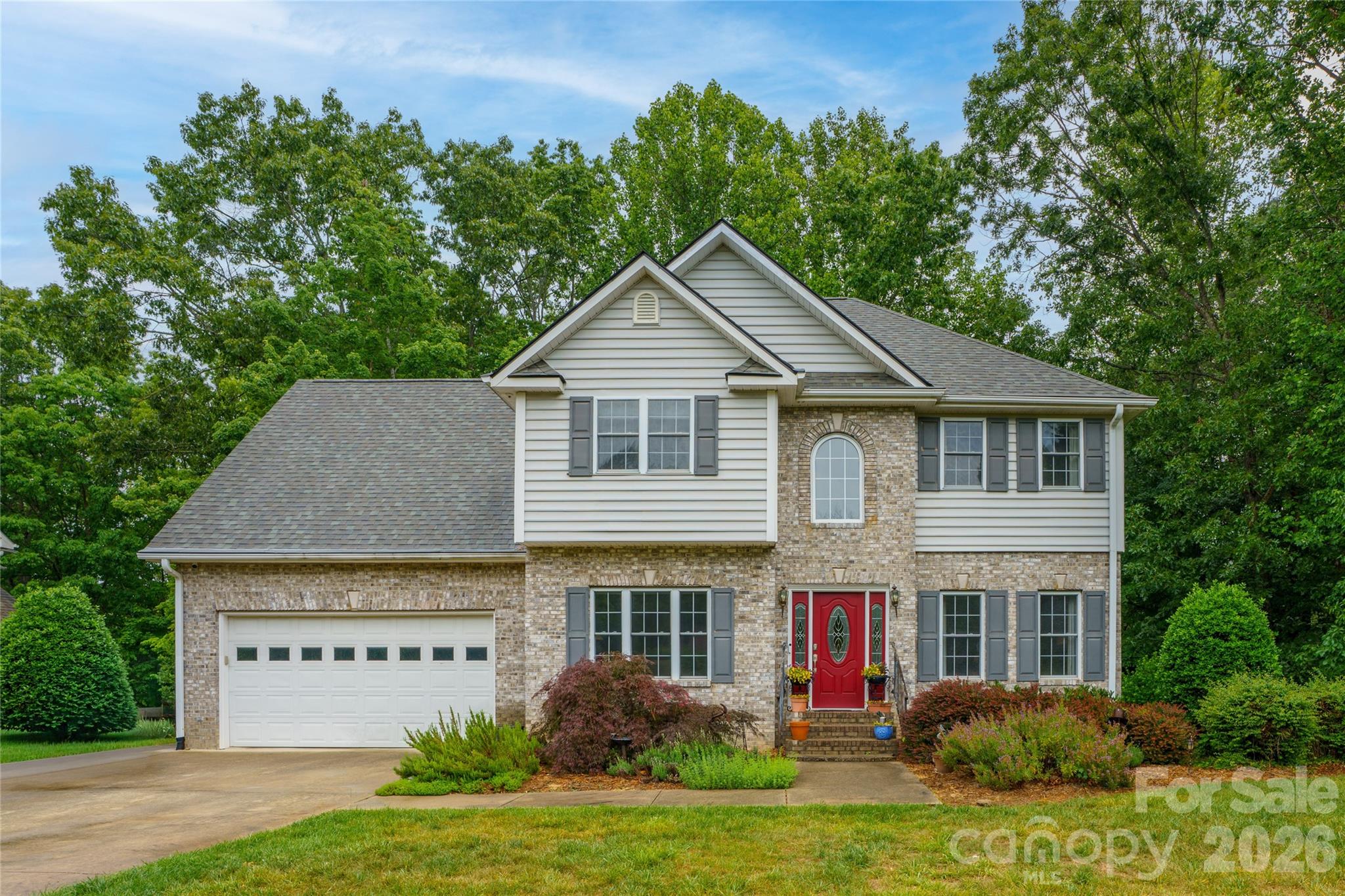 100 Welwyn Lane Property Photo 1