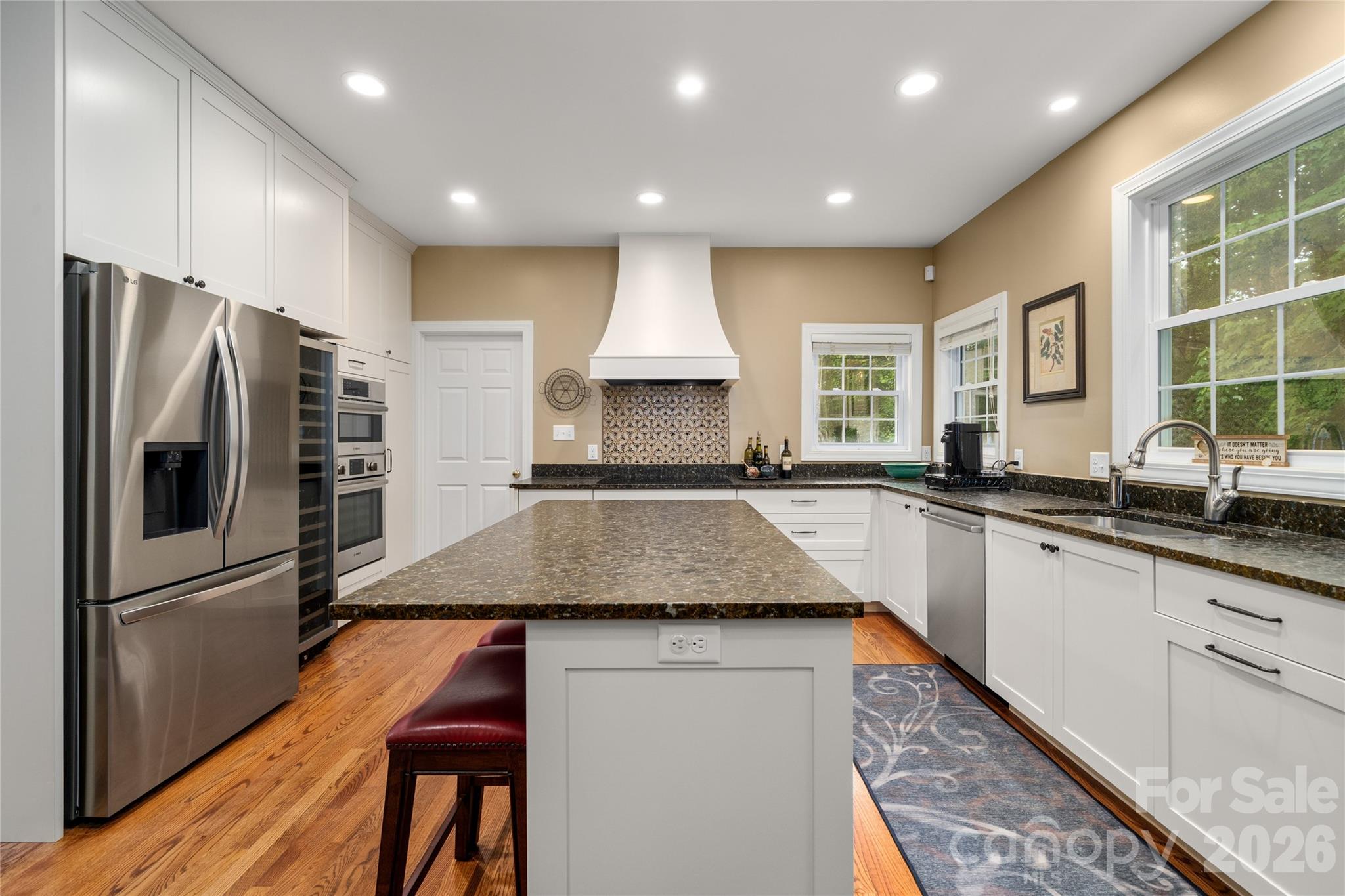 100 Welwyn Lane Property Photo 3