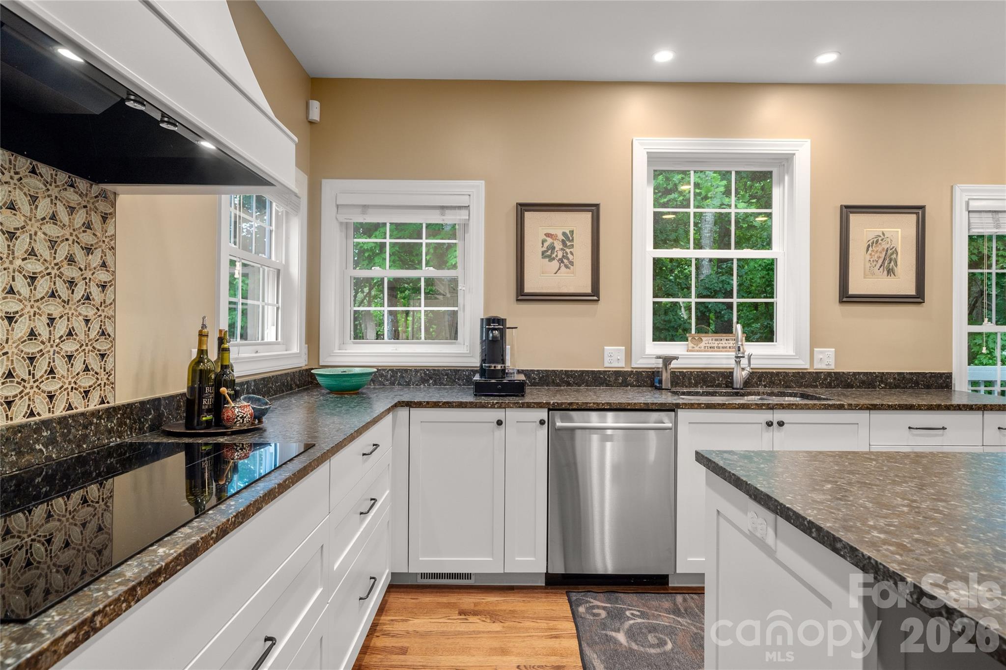 100 Welwyn Lane Property Photo 11