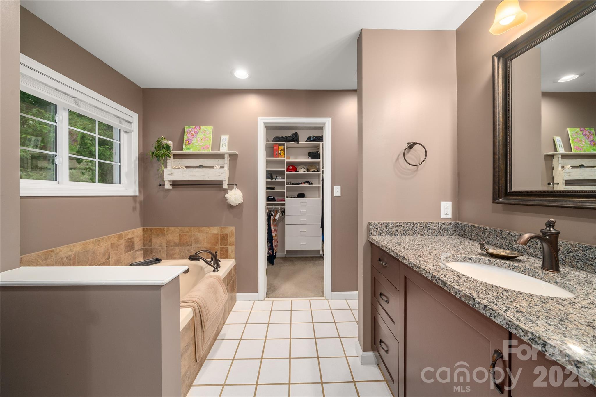 100 Welwyn Lane Property Photo 25