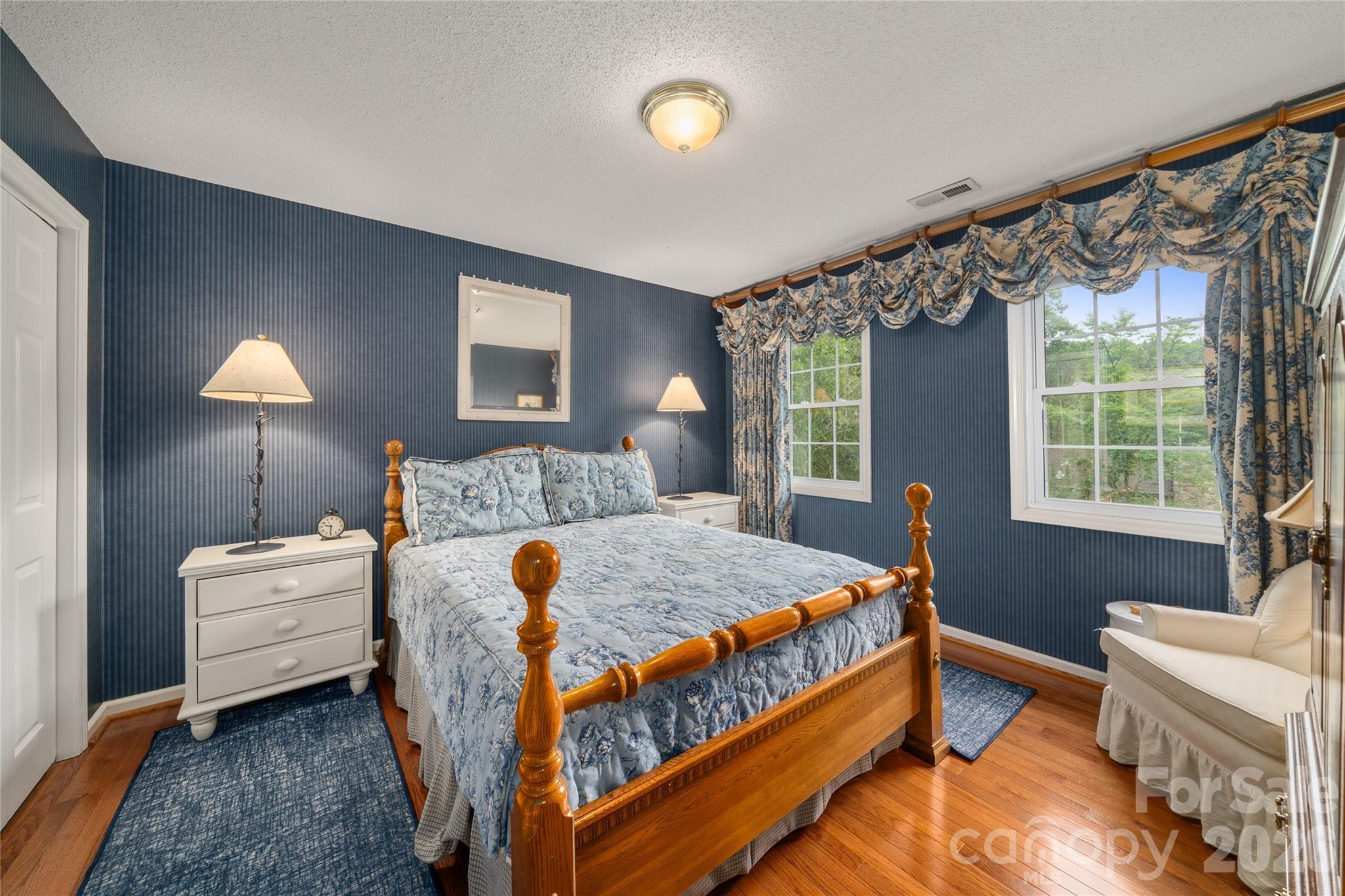 100 Welwyn Lane Property Photo 29