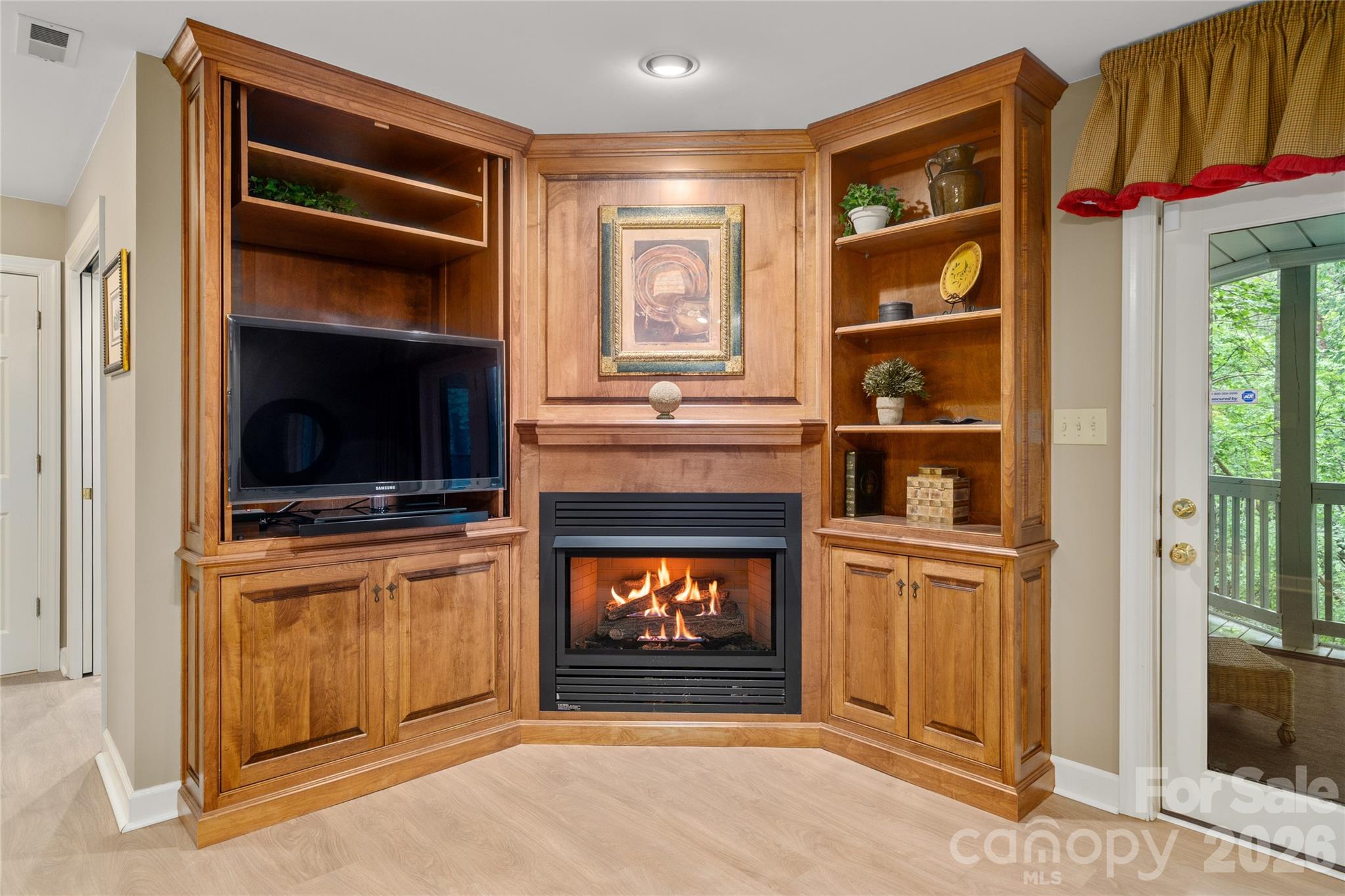 100 Welwyn Lane Property Photo 34