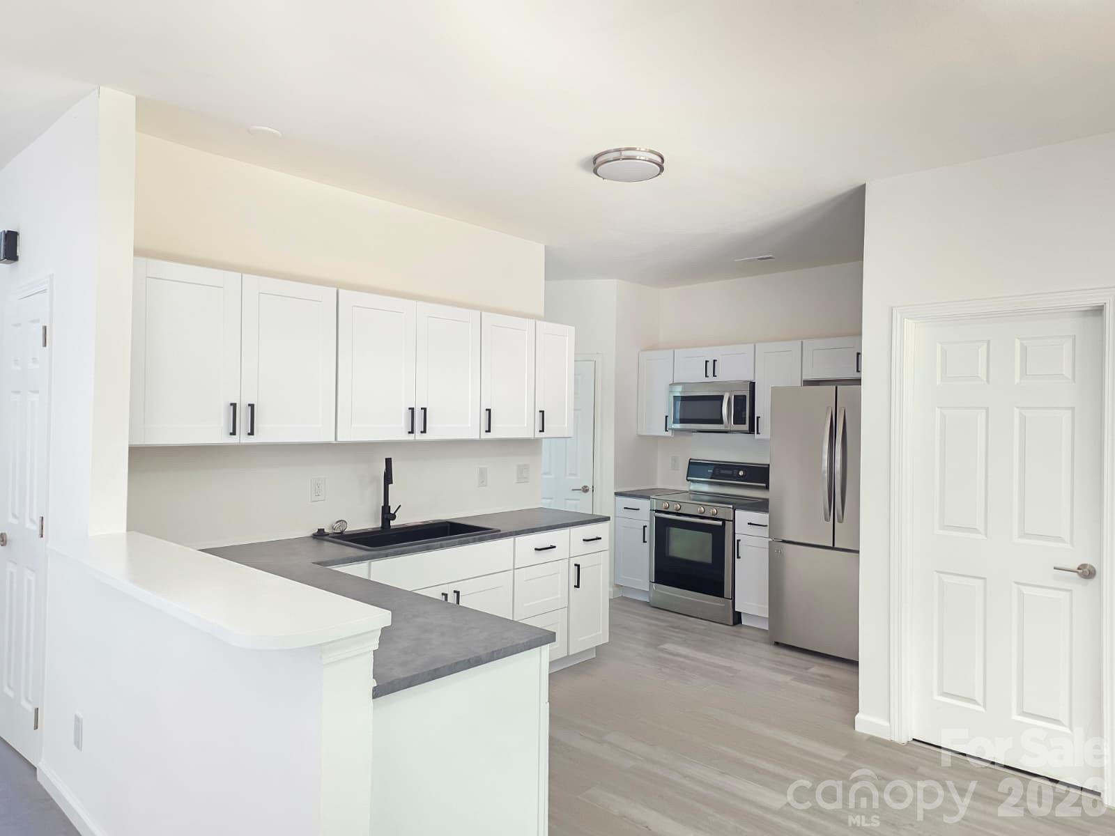 10317 Stoneykirk Lane Property Photo 12