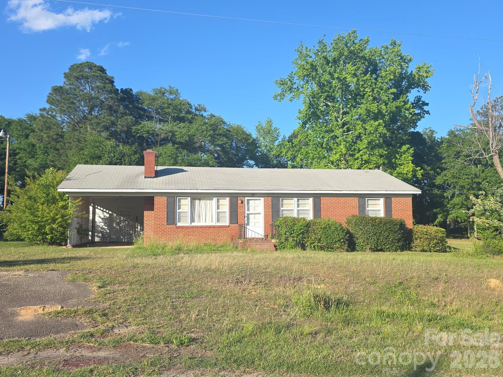 217 Rollings Road Property Photo 1