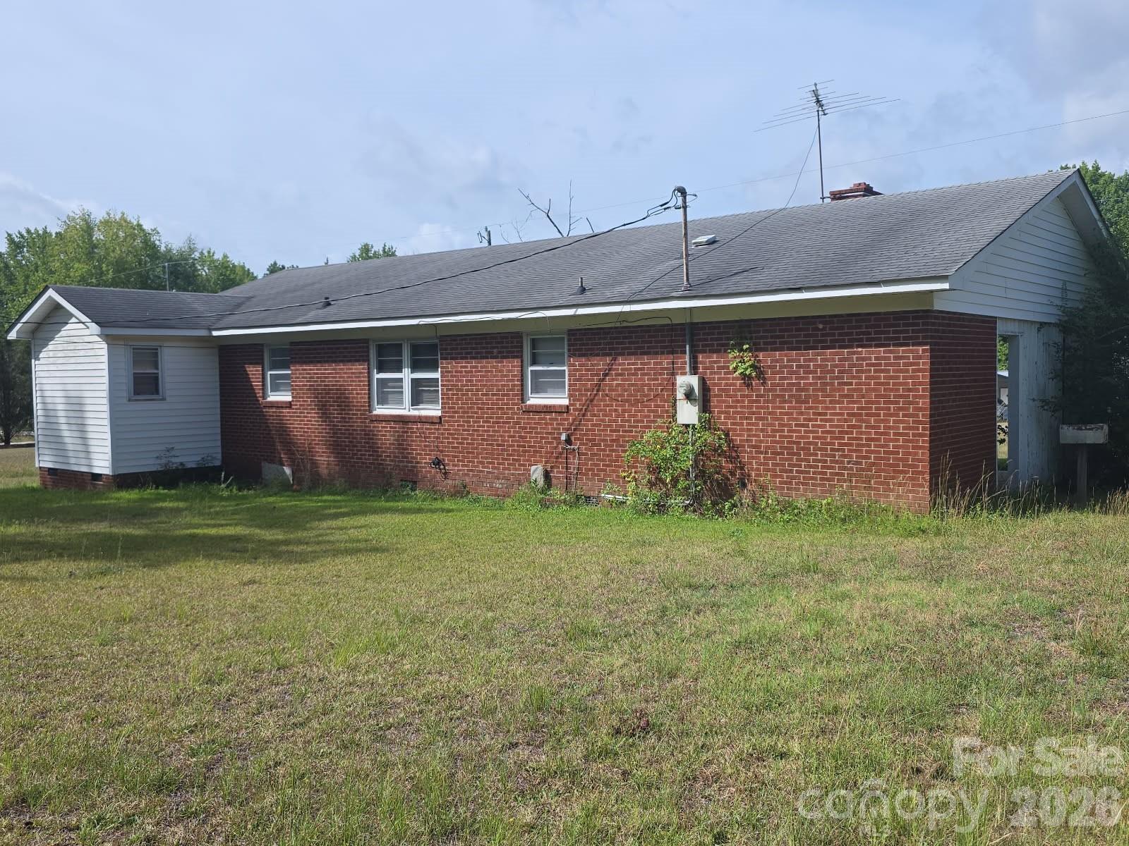217 Rollings Road Property Photo 3