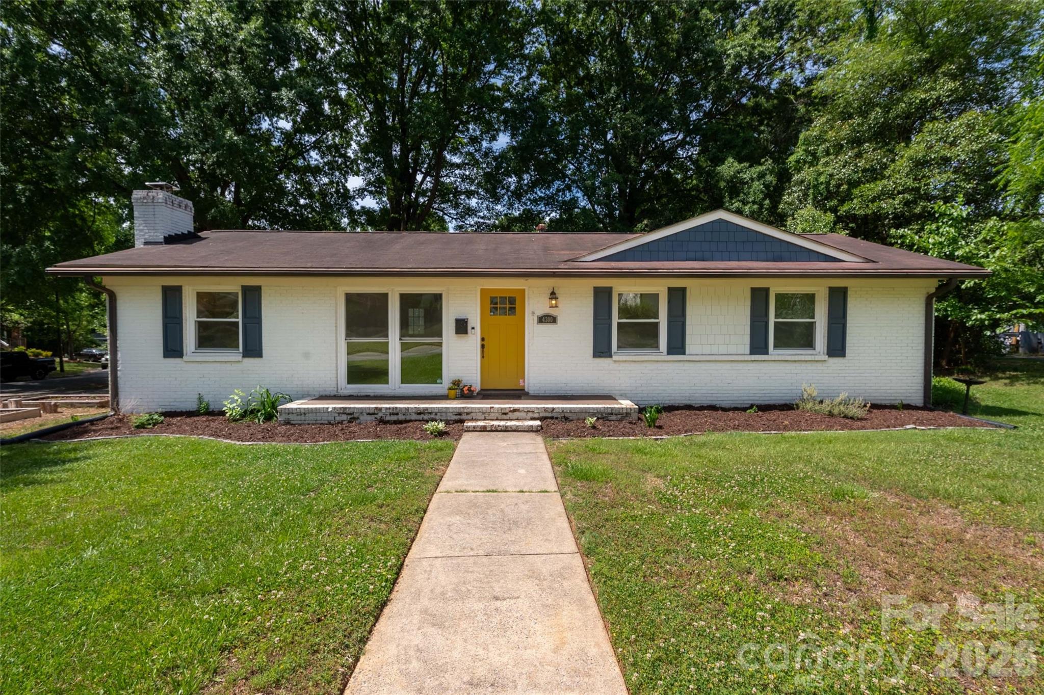 4300 Dowling Drive Property Photo 1