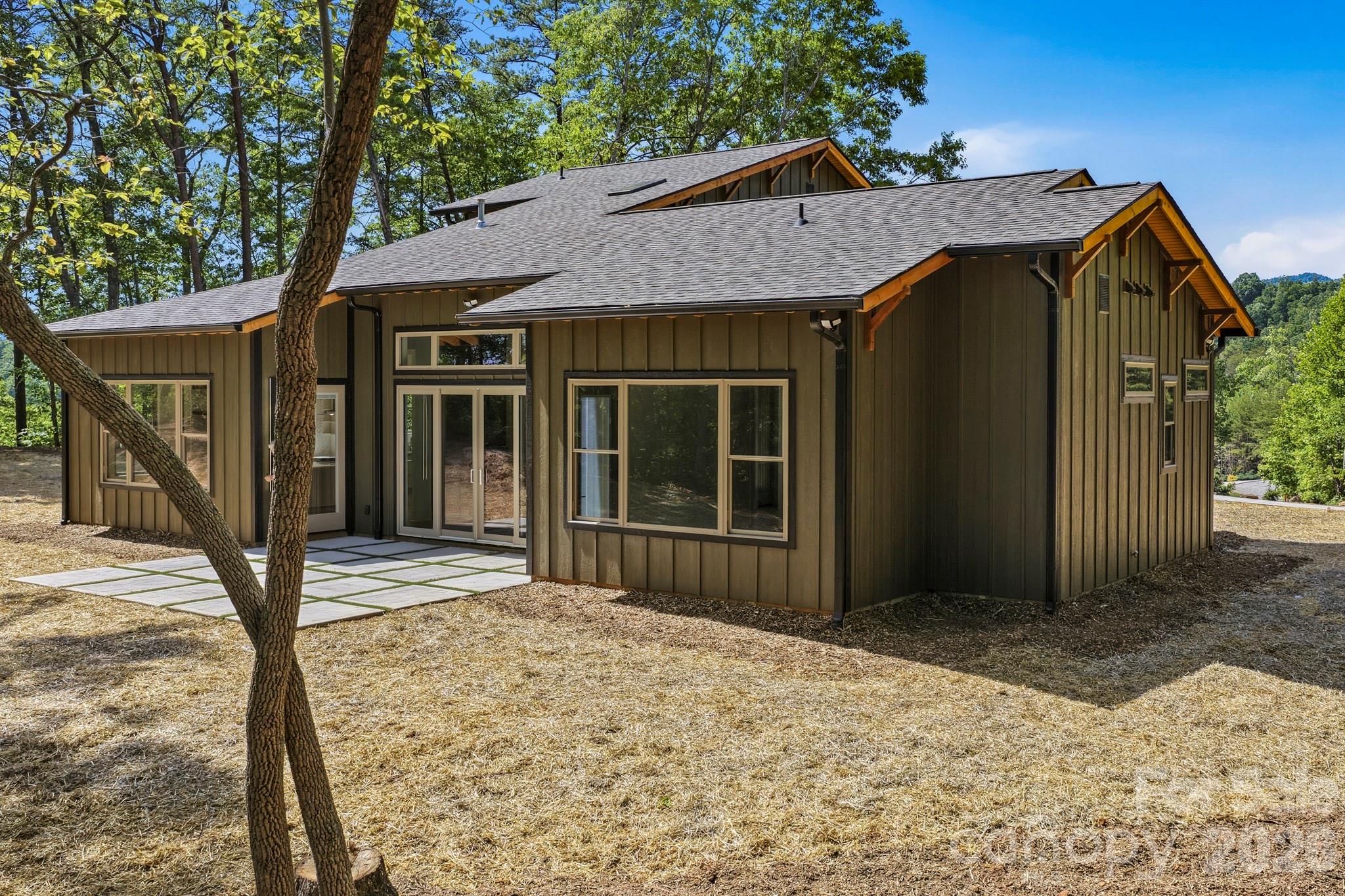 121 Deer Jump Trail Property Photo 3