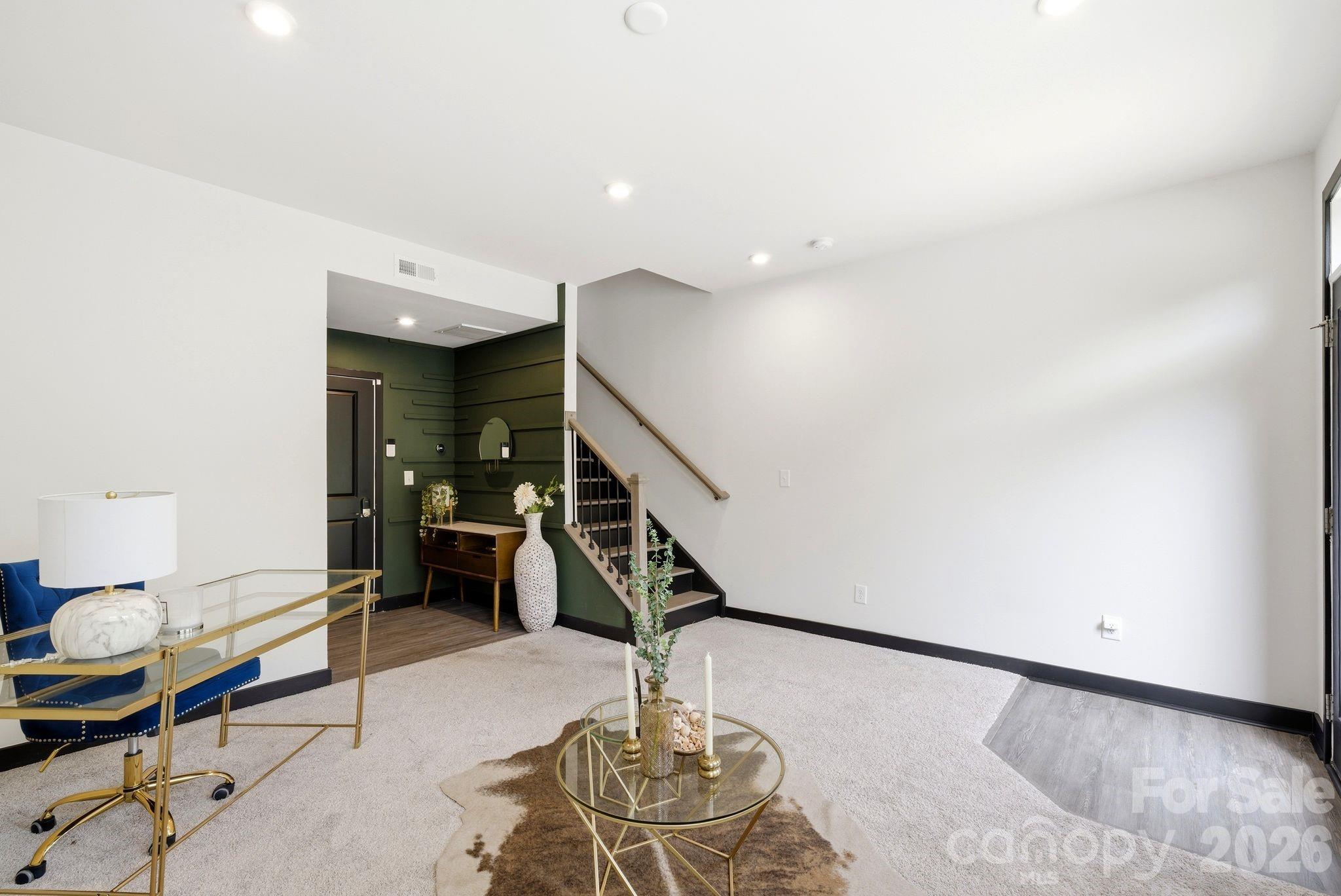 804 Broad River Lane Property Photo 4