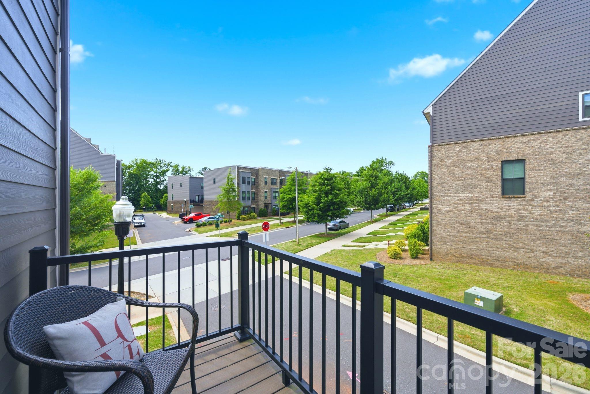 804 Broad River Lane Property Photo 11