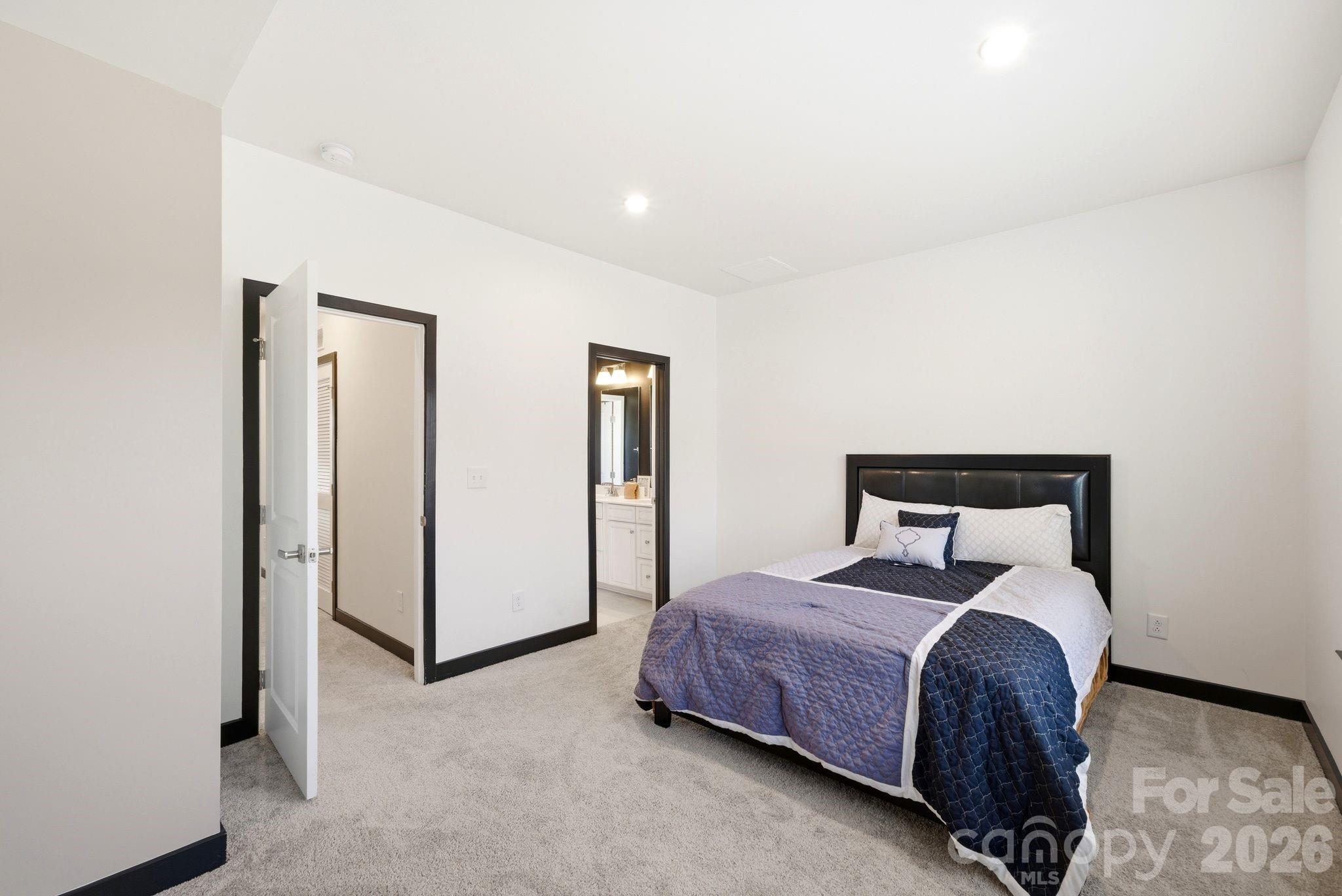 804 Broad River Lane Property Photo 12