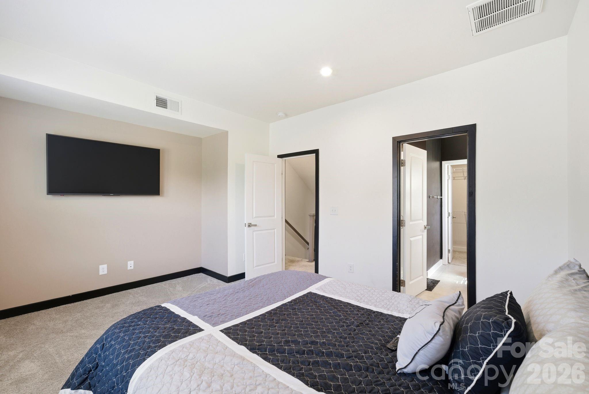804 Broad River Lane Property Photo 13