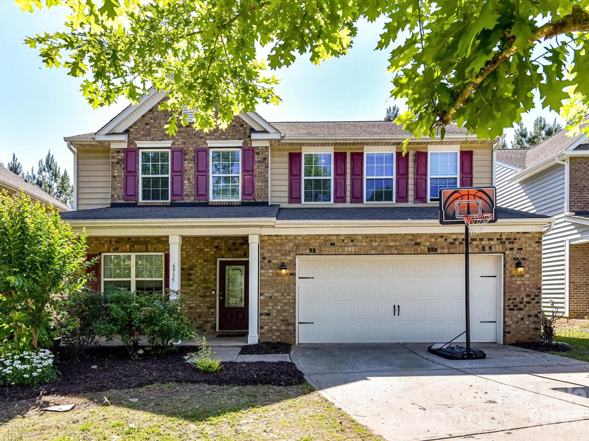 6935 Liverpool Court Property Photo 1