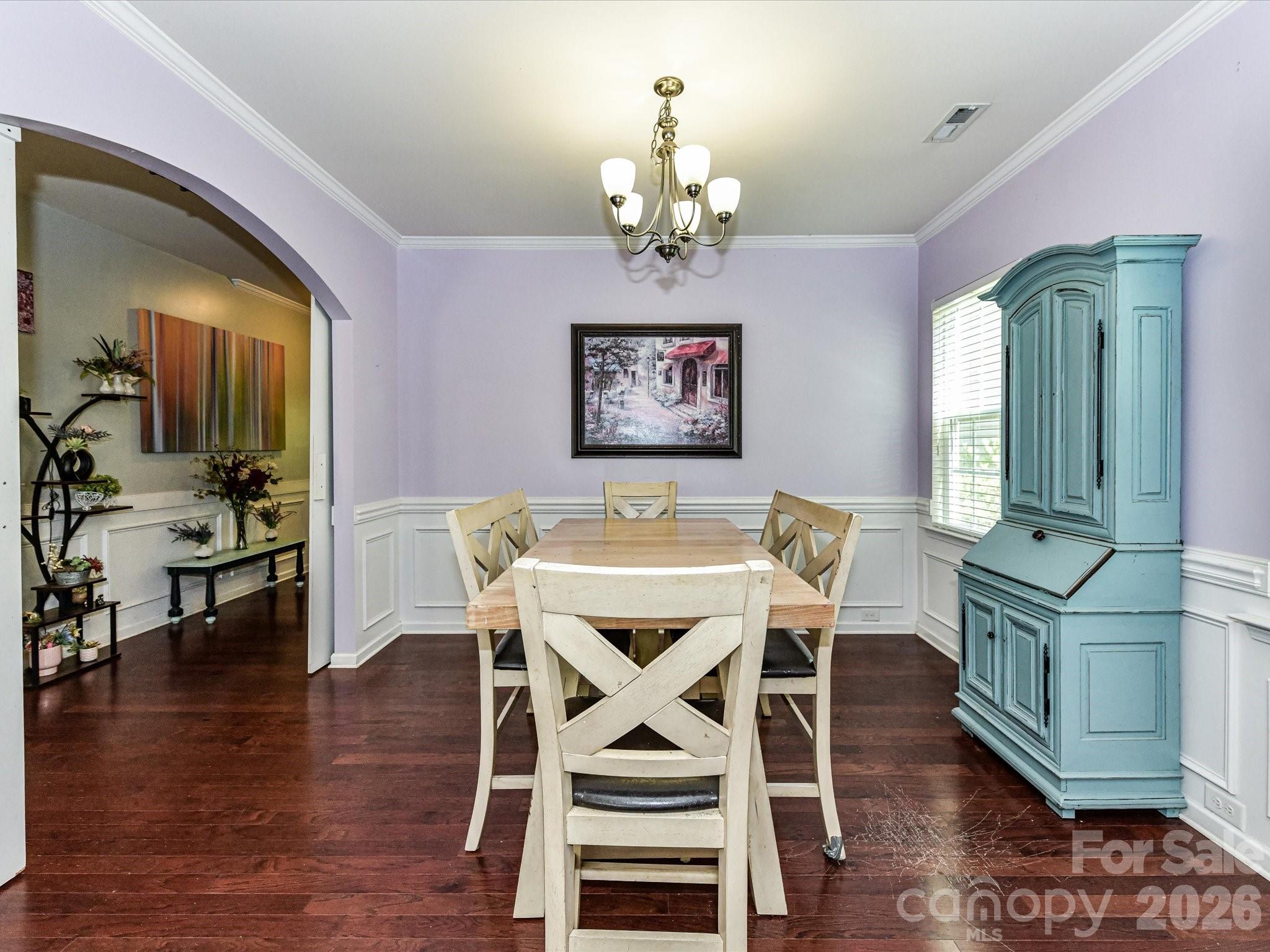 6935 Liverpool Court Property Photo 9