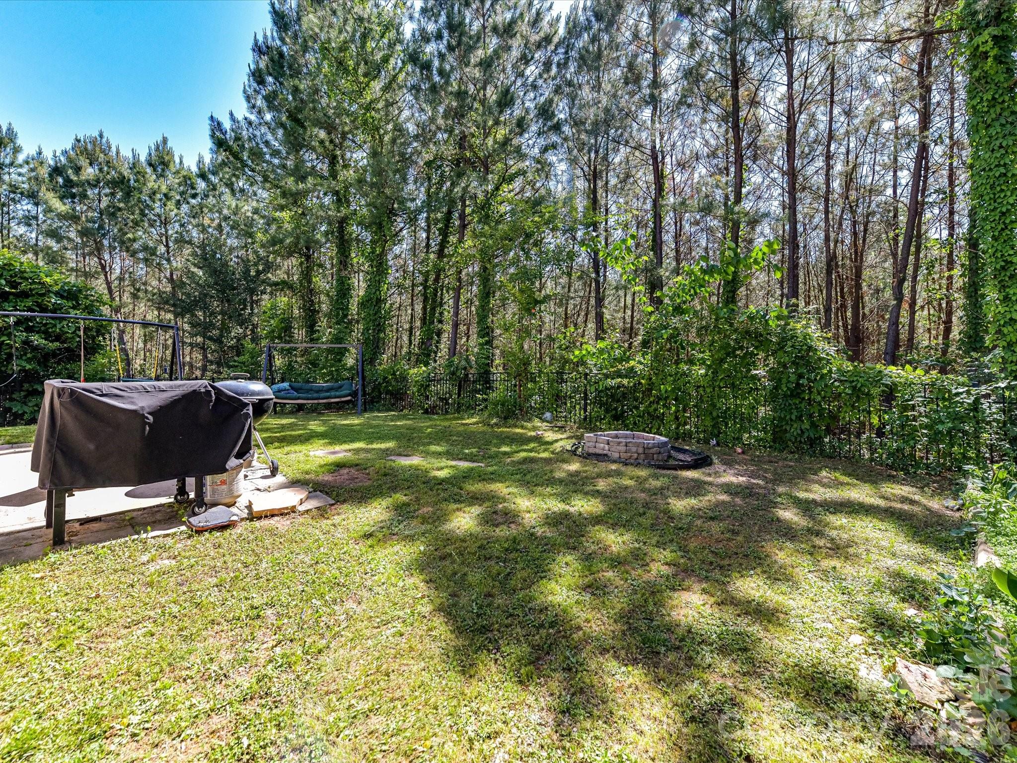 6935 Liverpool Court Property Photo 32