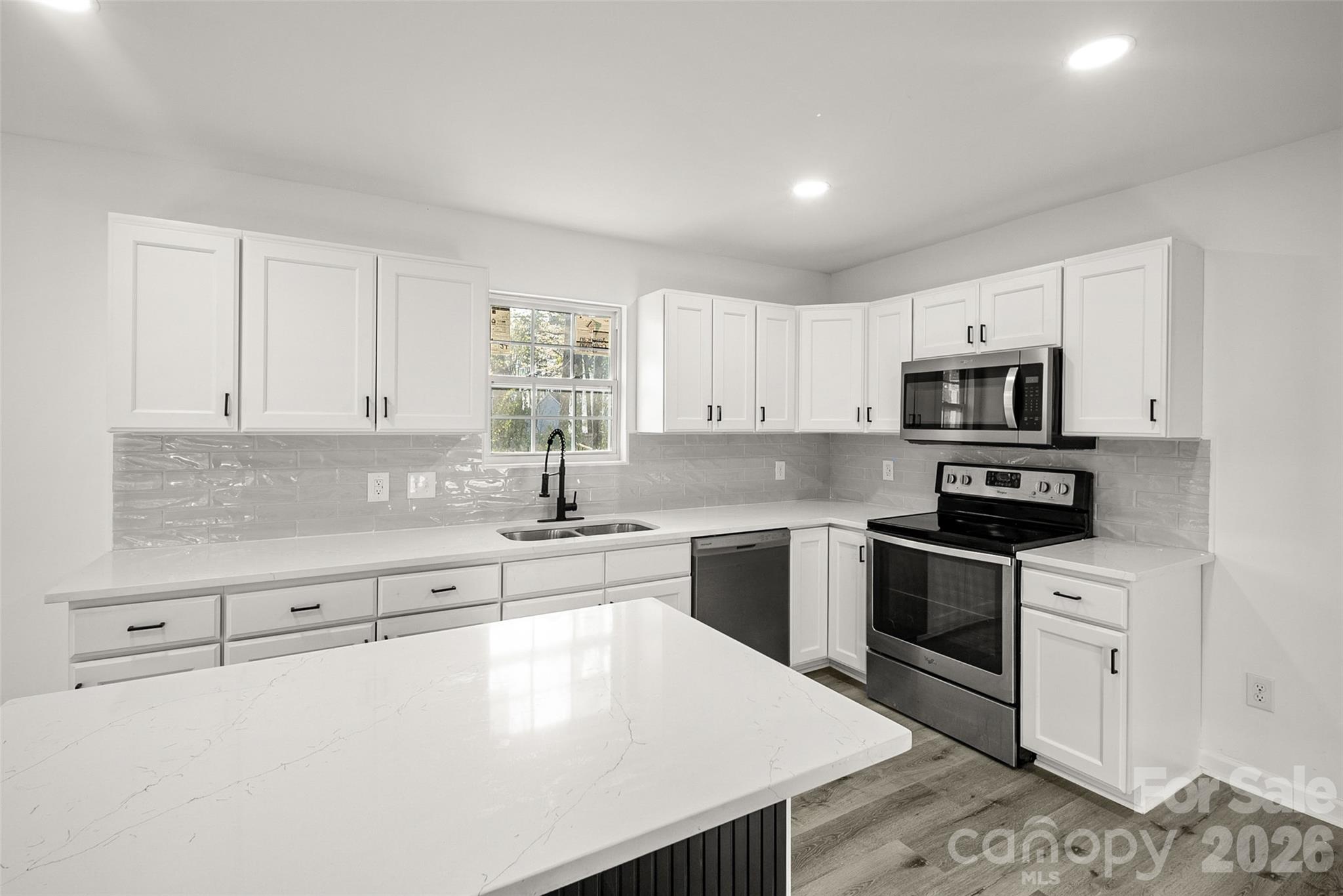 10107 Clairemore Place Property Photo 4