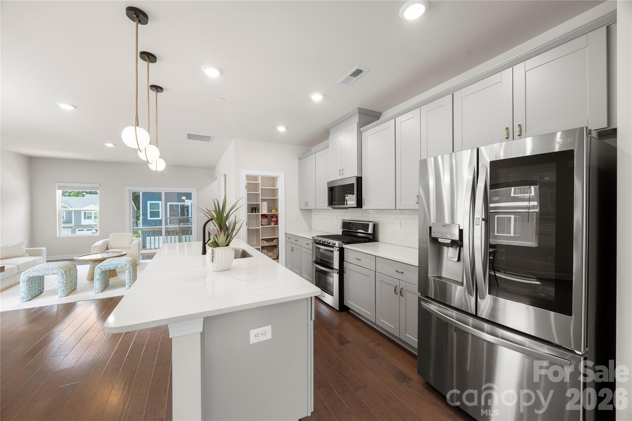 2616 Greenmarket Drive Property Photo 3