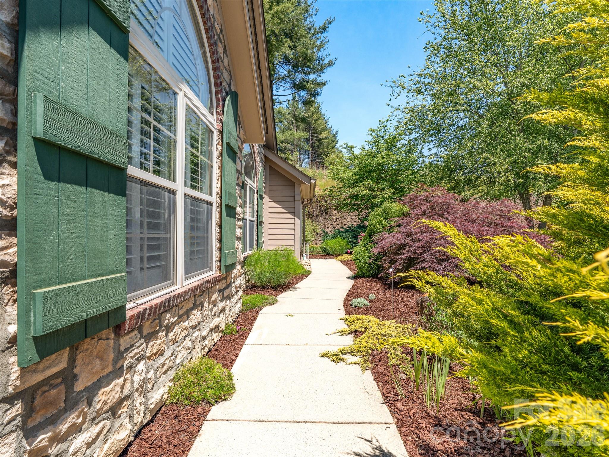 60 Mountain Meadow Circle E2 Property Photo 5