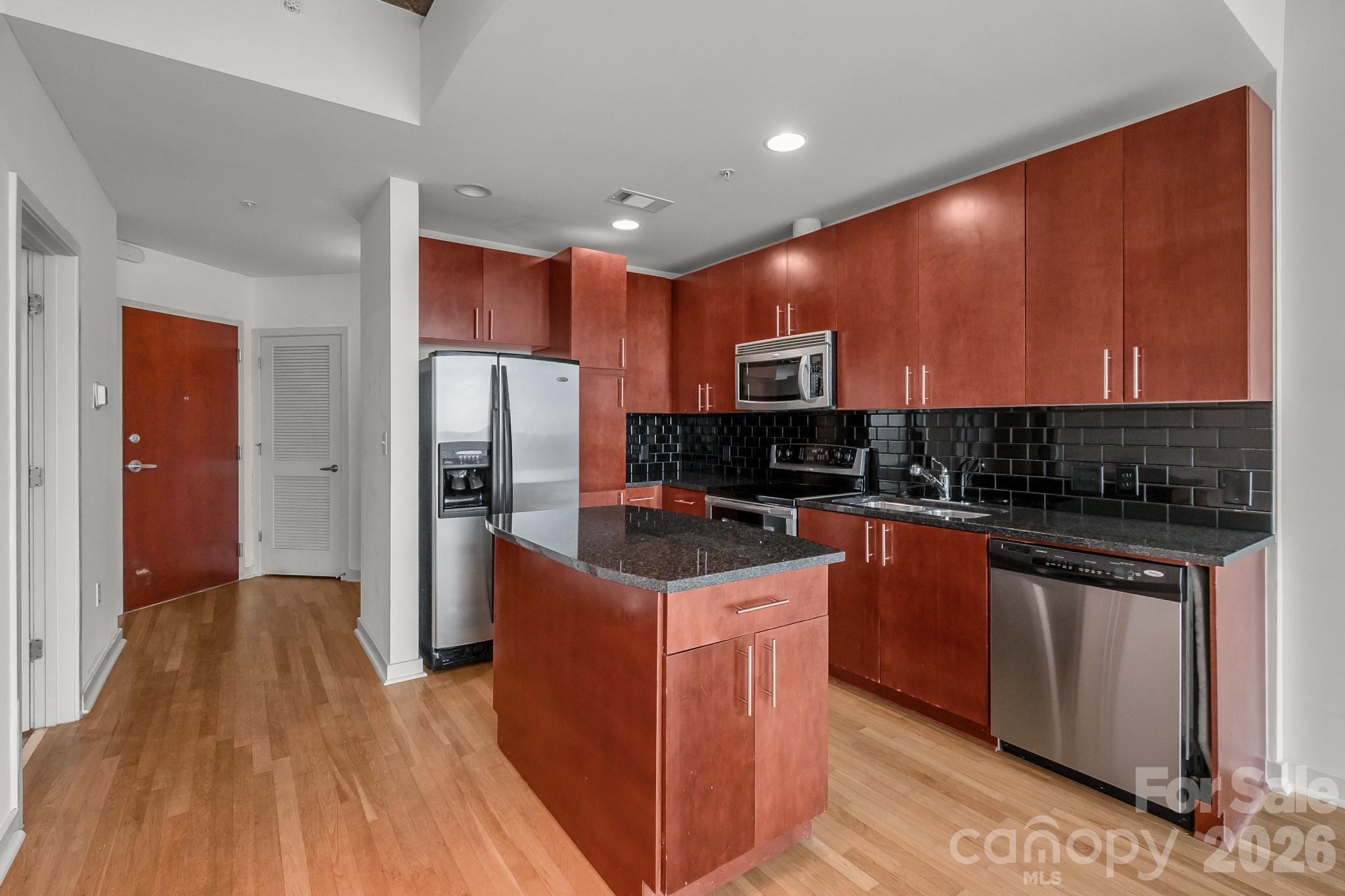 210 N Church Street 3111 Property Photo 6