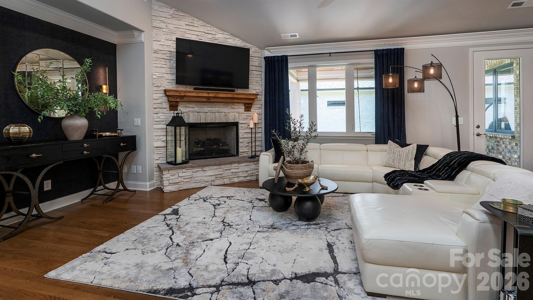 5124 Silver Trace Lane Property Photo 6