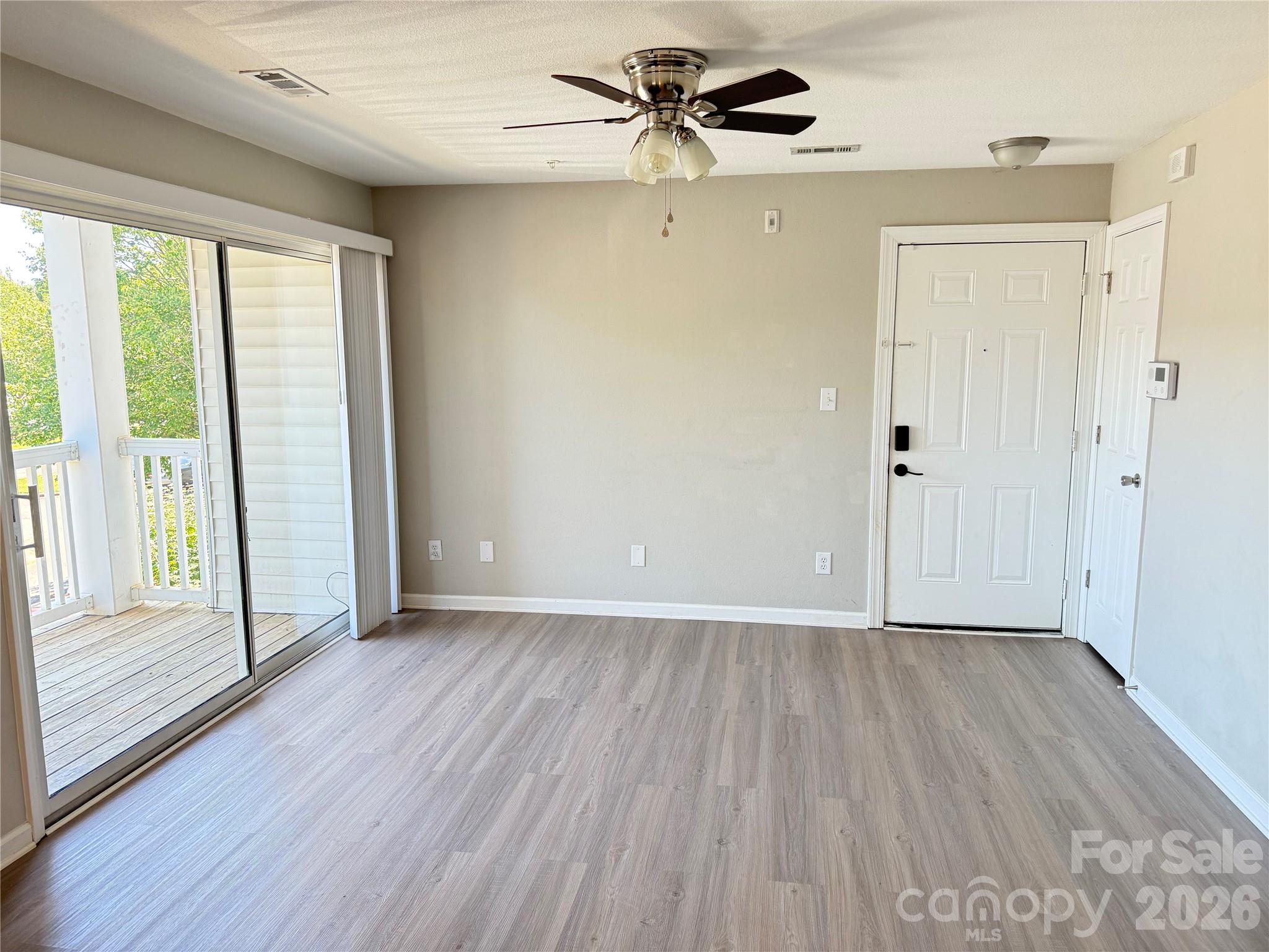1063 Triece Lane Property Photo 6