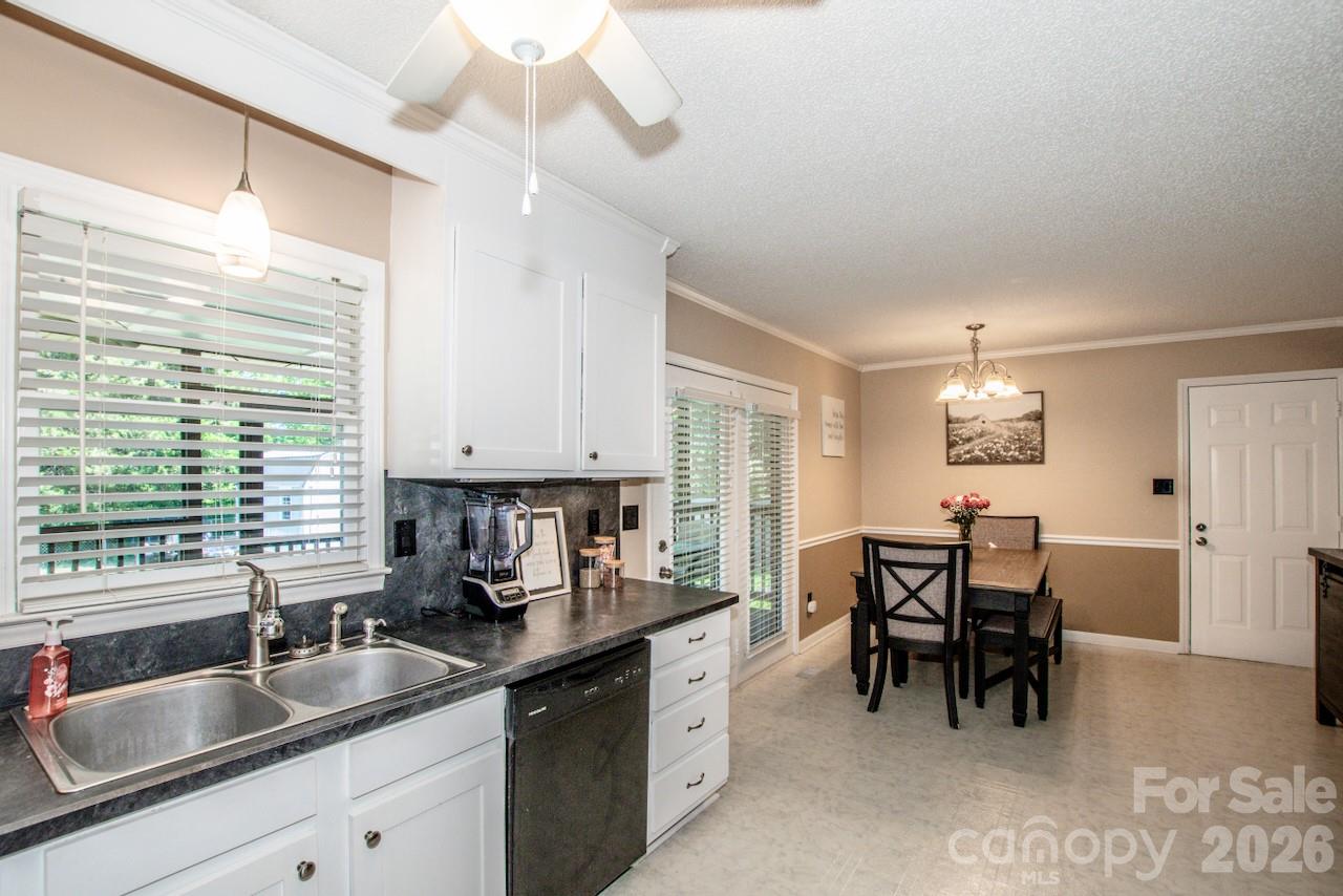 2426 Ashford Drive Property Photo 14