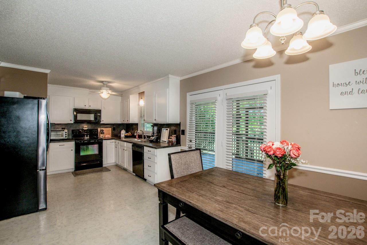 2426 Ashford Drive Property Photo 17