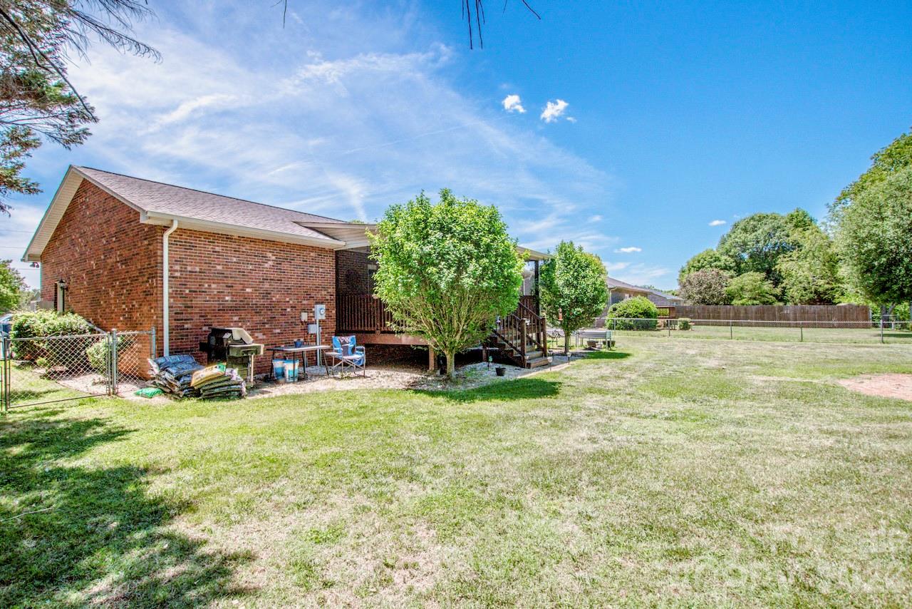 2426 Ashford Drive Property Photo 37