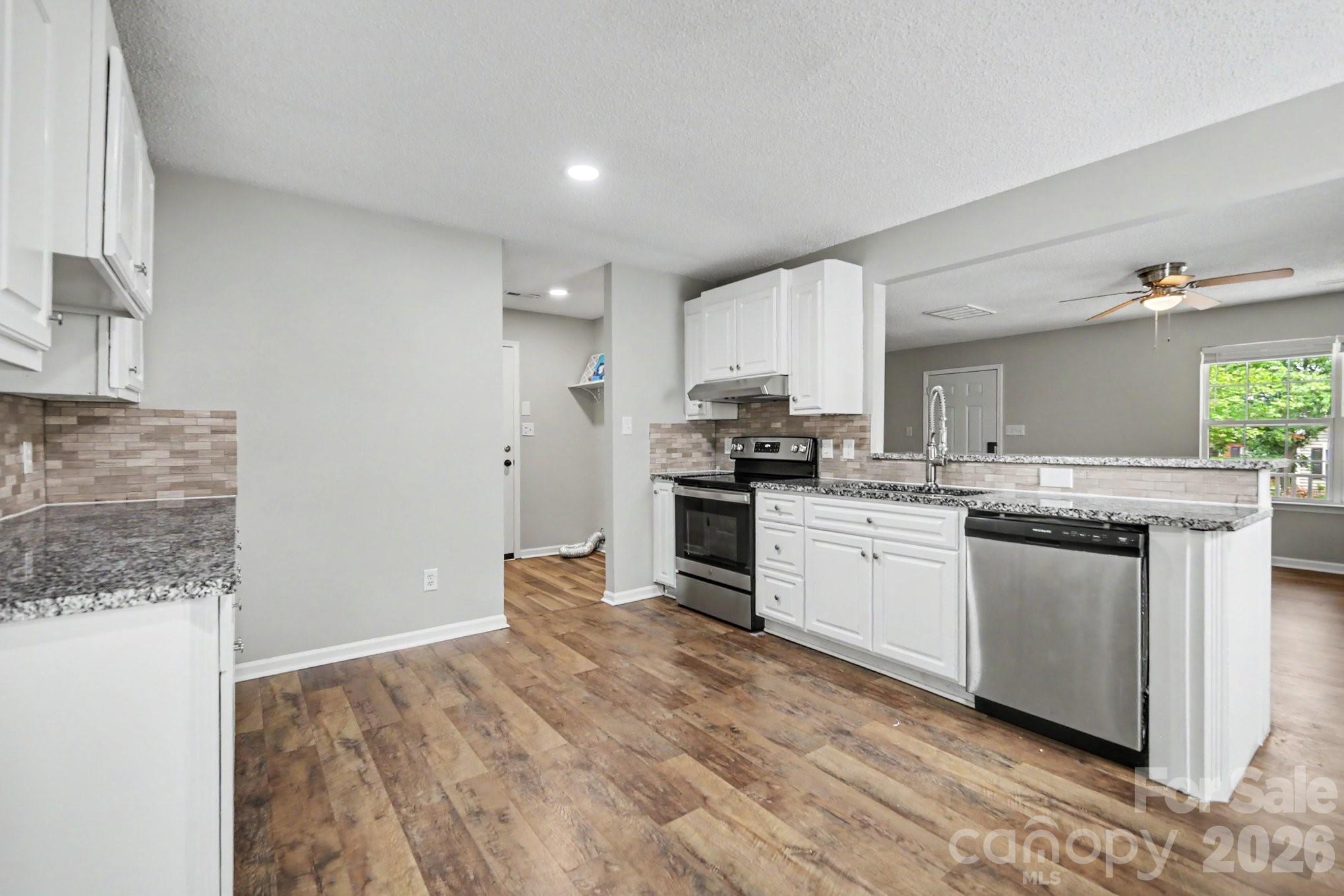 15331 Dehavilland Drive Property Photo 7