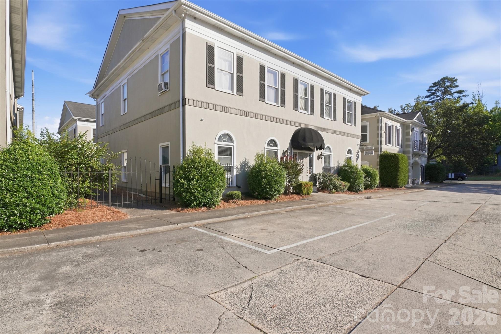 5808 Monroe Road Property Photo 3