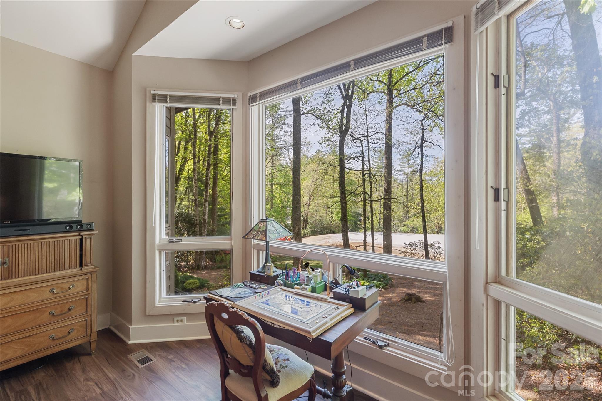 21 Laurel Wood Court Property Photo 18