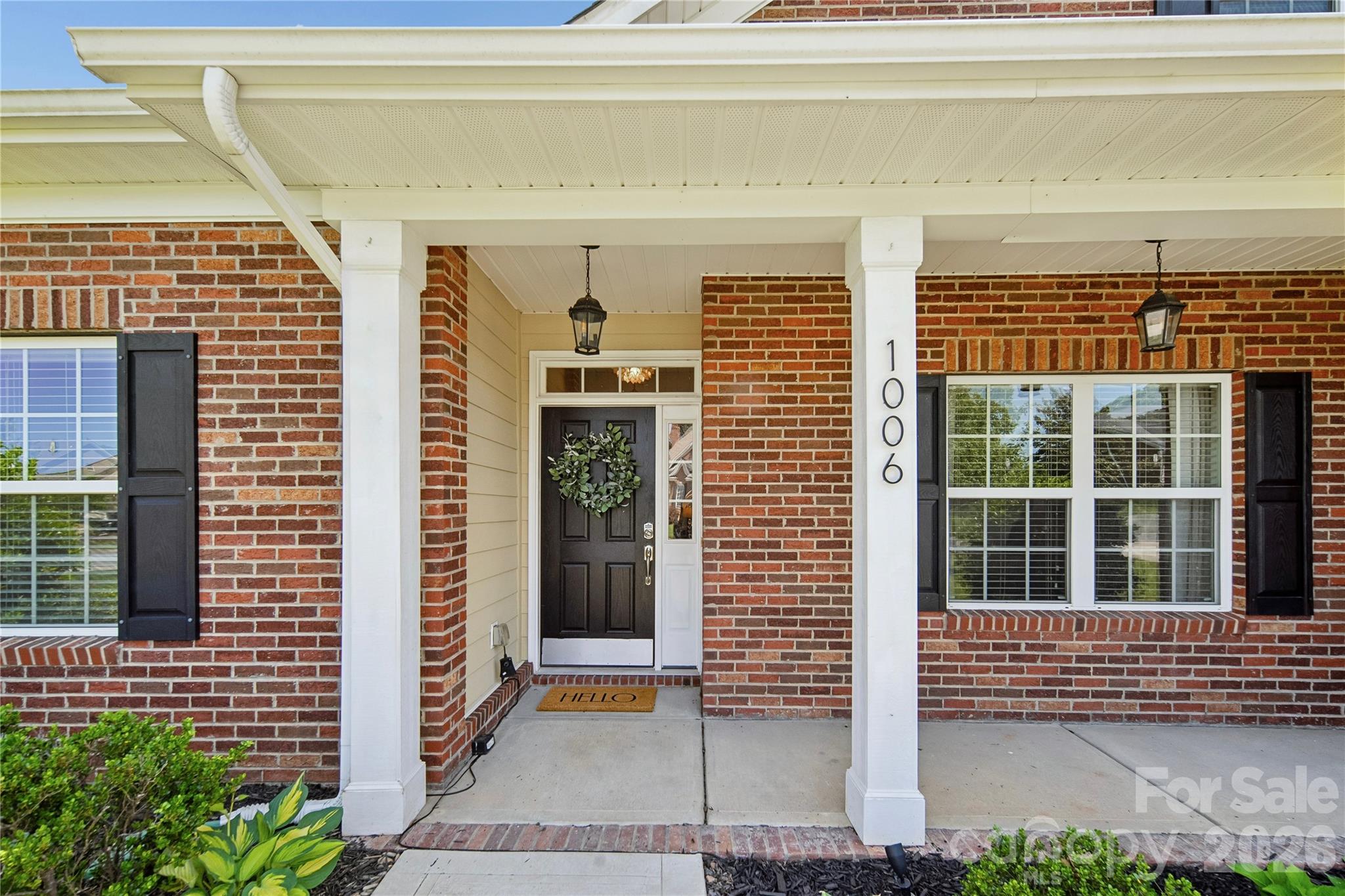1006 Spring Rose Lane Property Photo 4