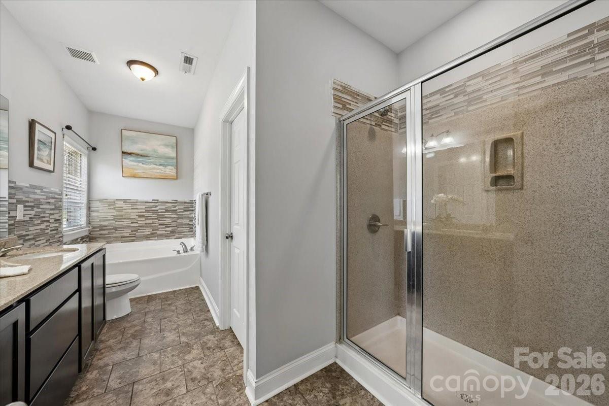 1006 Spring Rose Lane Property Photo 22