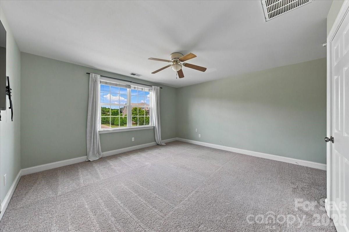 1006 Spring Rose Lane Property Photo 30