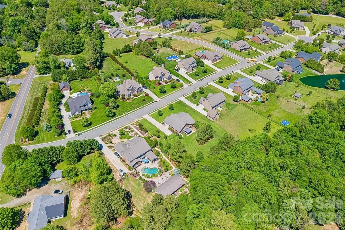 1006 Spring Rose Lane Property Photo 45
