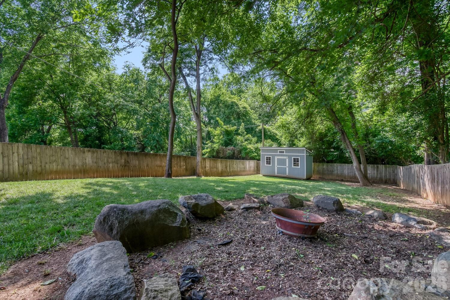 1521 Hawthorne Lane Property Photo 23
