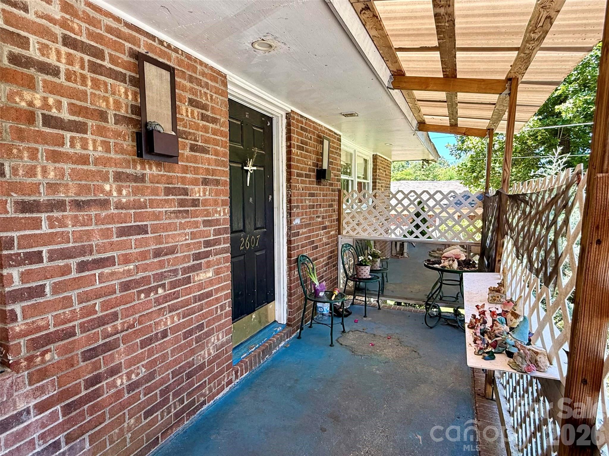2607 Crescent Lane Property Photo 2