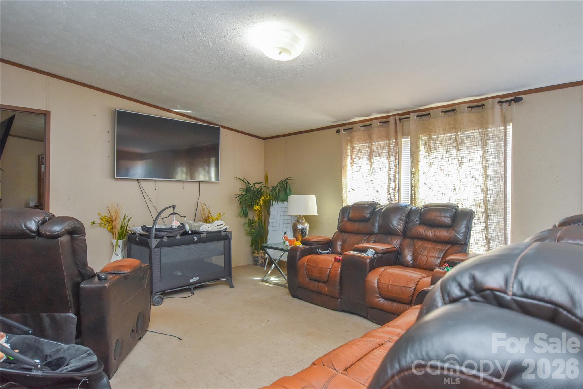 5595 American Way Property Photo 4