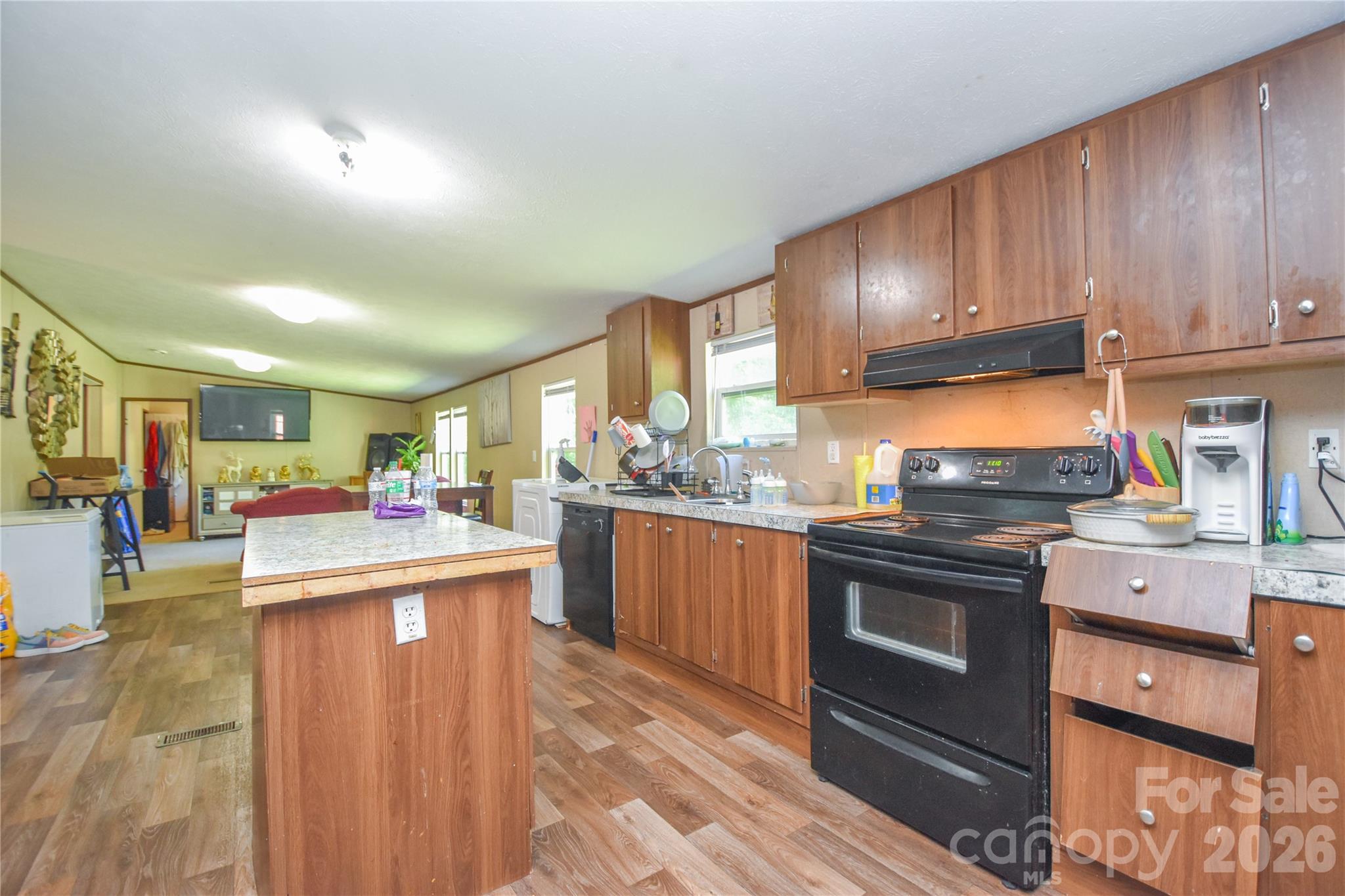 5595 American Way Property Photo 6