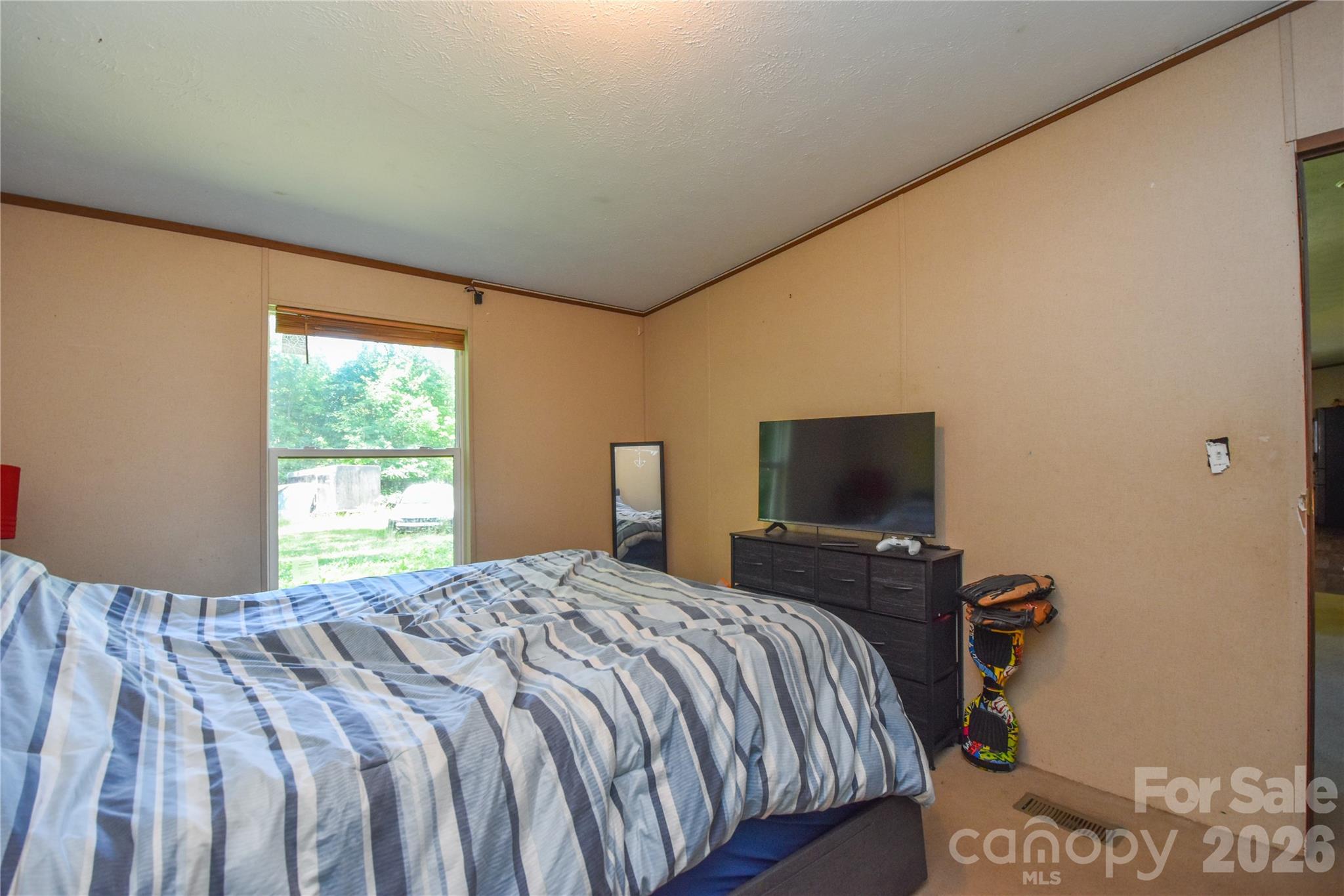 5595 American Way Property Photo 16